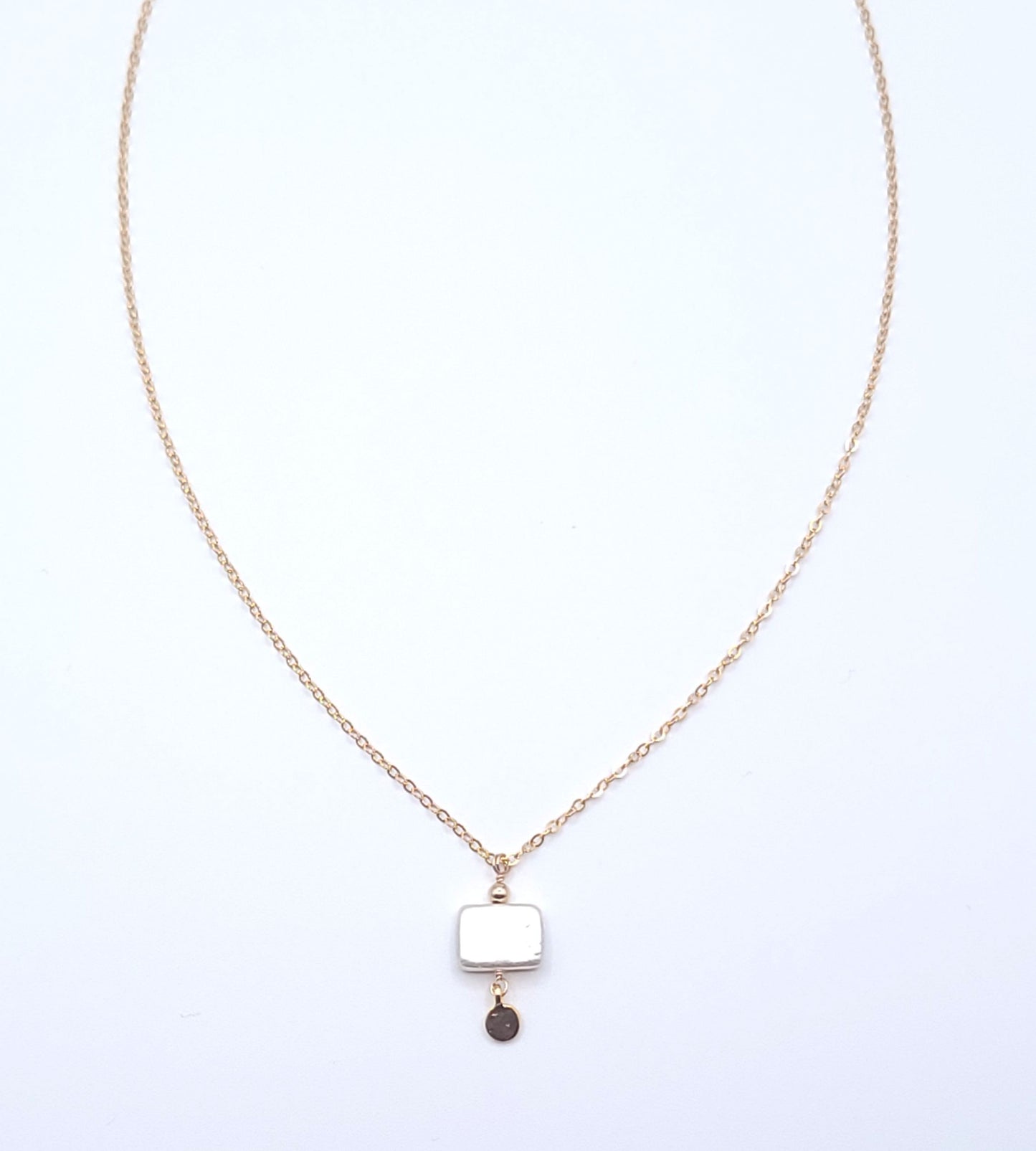 Quiet Light Pearl Necklace
